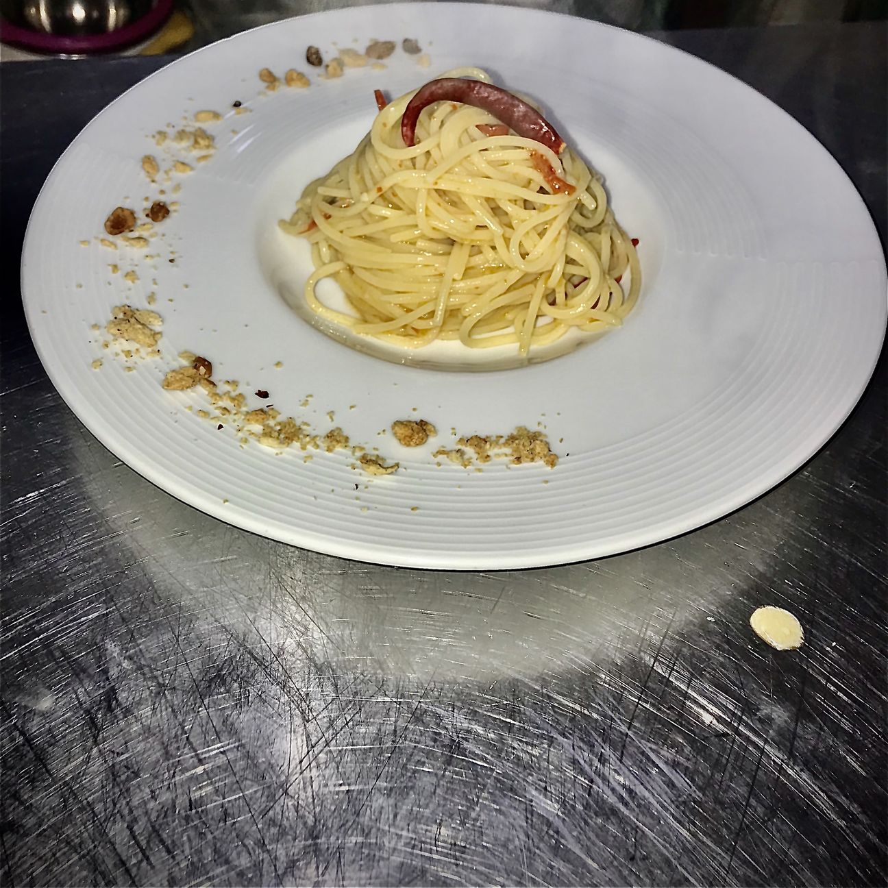 Spaghetto aglio olio,peperoncino e tarallo napoletano.😋