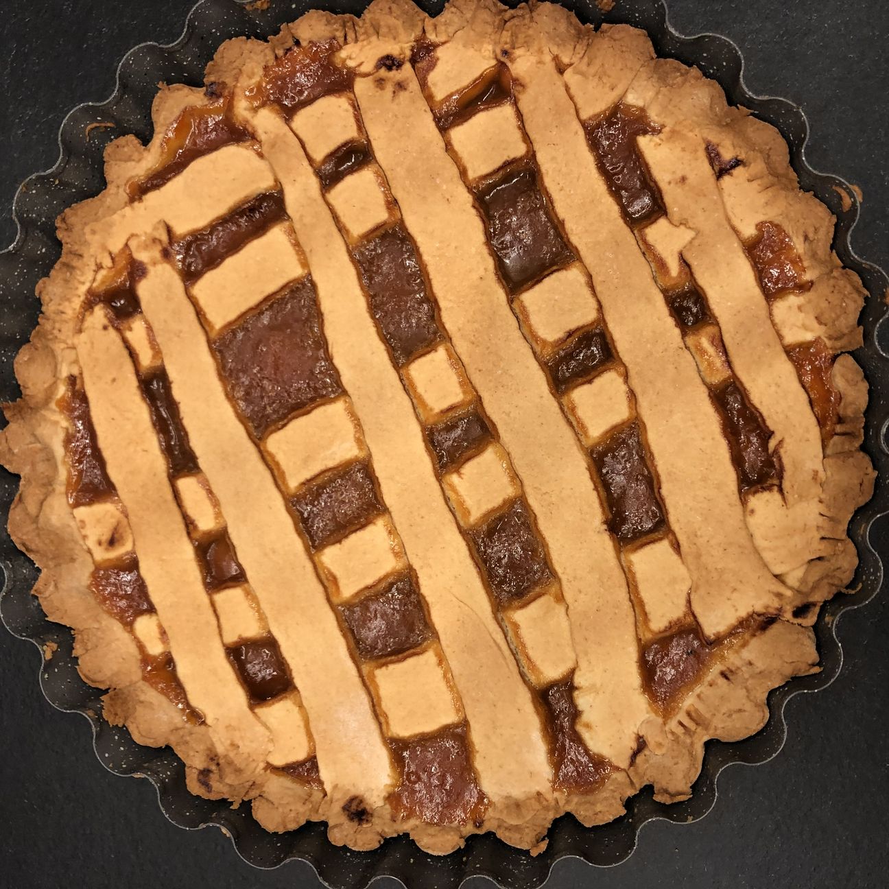 Crostata con marmellata di prugne