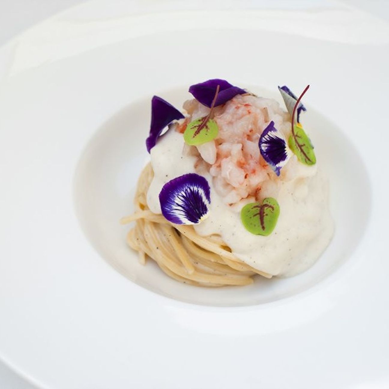 Cacio pepe e tartare di gamberi al profumo di limone