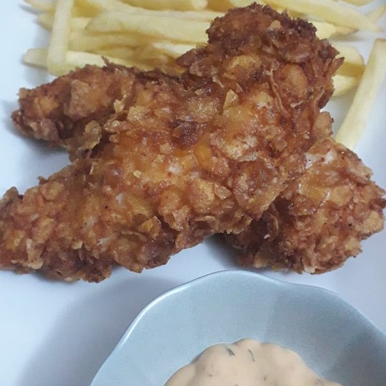 Nuggets di pollo ai cornflakes