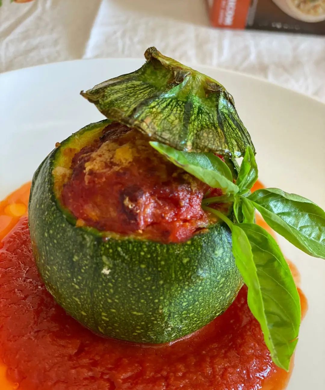 Zucchine tonde ripiene di riso e provola