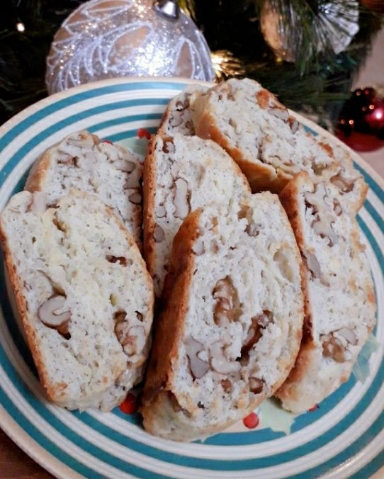 Cantucci salati gorgonzola e noci