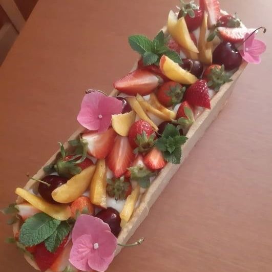 Crostata moderna con namelaka al limone