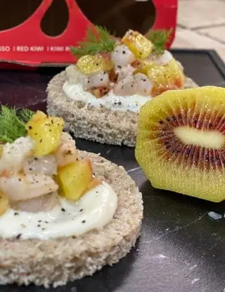 Ricetta Crostini con tartare di gamberi ,kiwi e ma-yo calvè di simoneantonella54