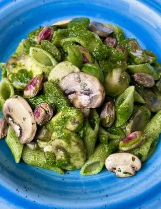 Ricetta Pesto di spinacino e funghi di ilmiopiattoacolori