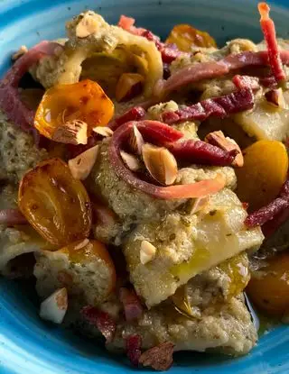 Ricetta Paccheri con crema di carciofi, speck croccante e pomodorini gialli di ilmiopiattoacolori