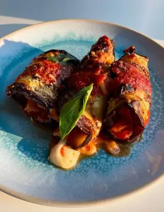 Ricetta Involtini di melanzane con prosciutto cotto e scamorza di ilmiopiattoacolori