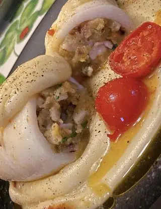 Ricetta Calamari ripieni su crema di patate  di silviaskitchen2