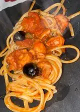 Ricetta Spaghetti alla puttanesca di tonno 😋