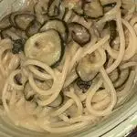 Ricetta Spaghetti zucchine e provola alla “Nerano”