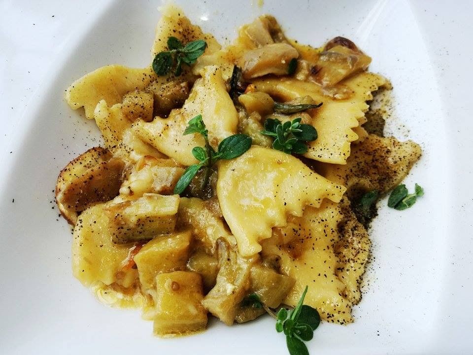 Farfalle homemade con melanzane e porcini
