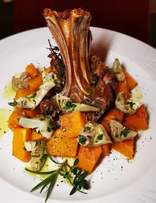 Ricetta Carré di agnello con cubi di zucca al rosmarino, timo e santoreggia e carciofi croccanti di mrdave78