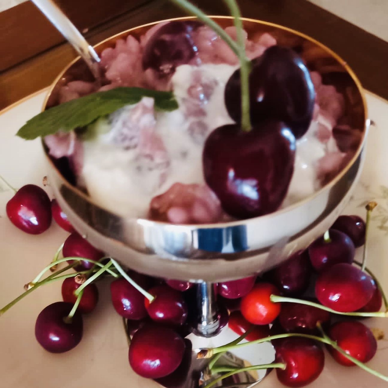 Risotto alle ciliegie e stracciatella pastorizzata
