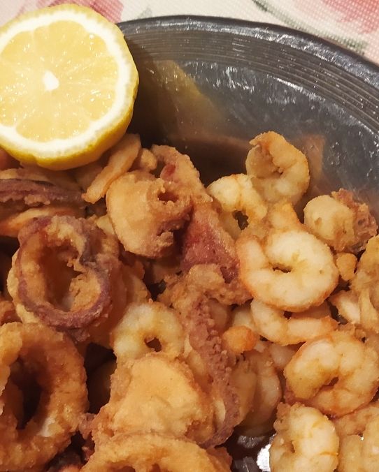 Totani e gamberetti fritti