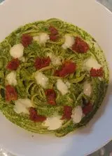 Ricetta Linguine al pesto di rucola, pomodori secchi e sqacquerone