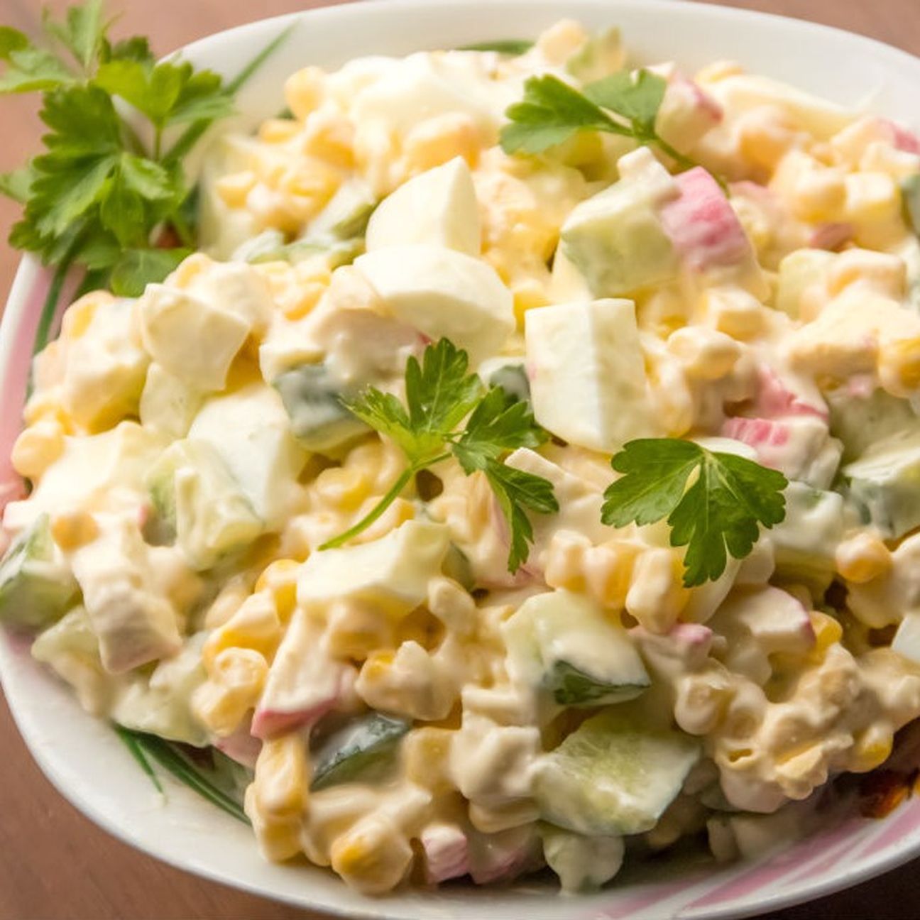 Insalata di surimi con cetrilo mai e maionese
