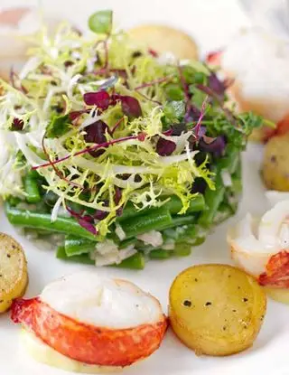 Ricetta Insalata tiepida di aragosta e patate con maionese al tartufo di nennelluccia