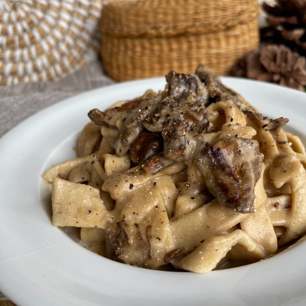 TAGLIATELLE AI FUNGHI cremose