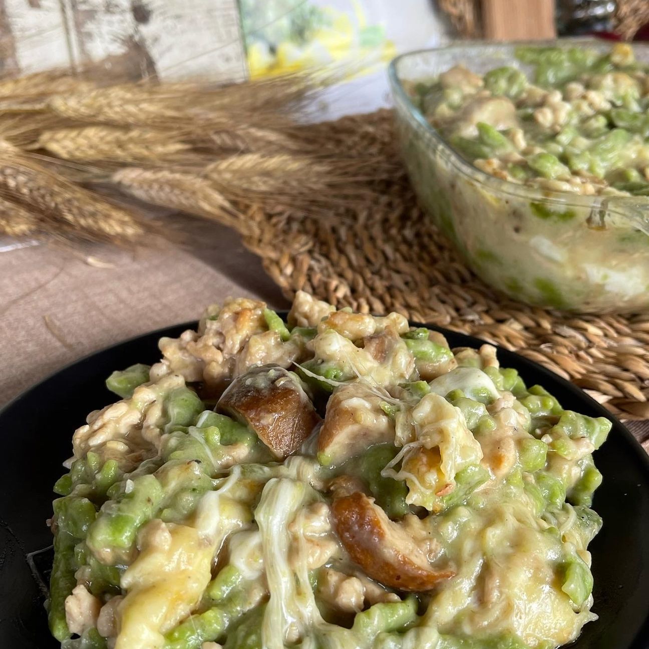 SPÄTZLE CON RAGÙ BIANCO E FUNGHI