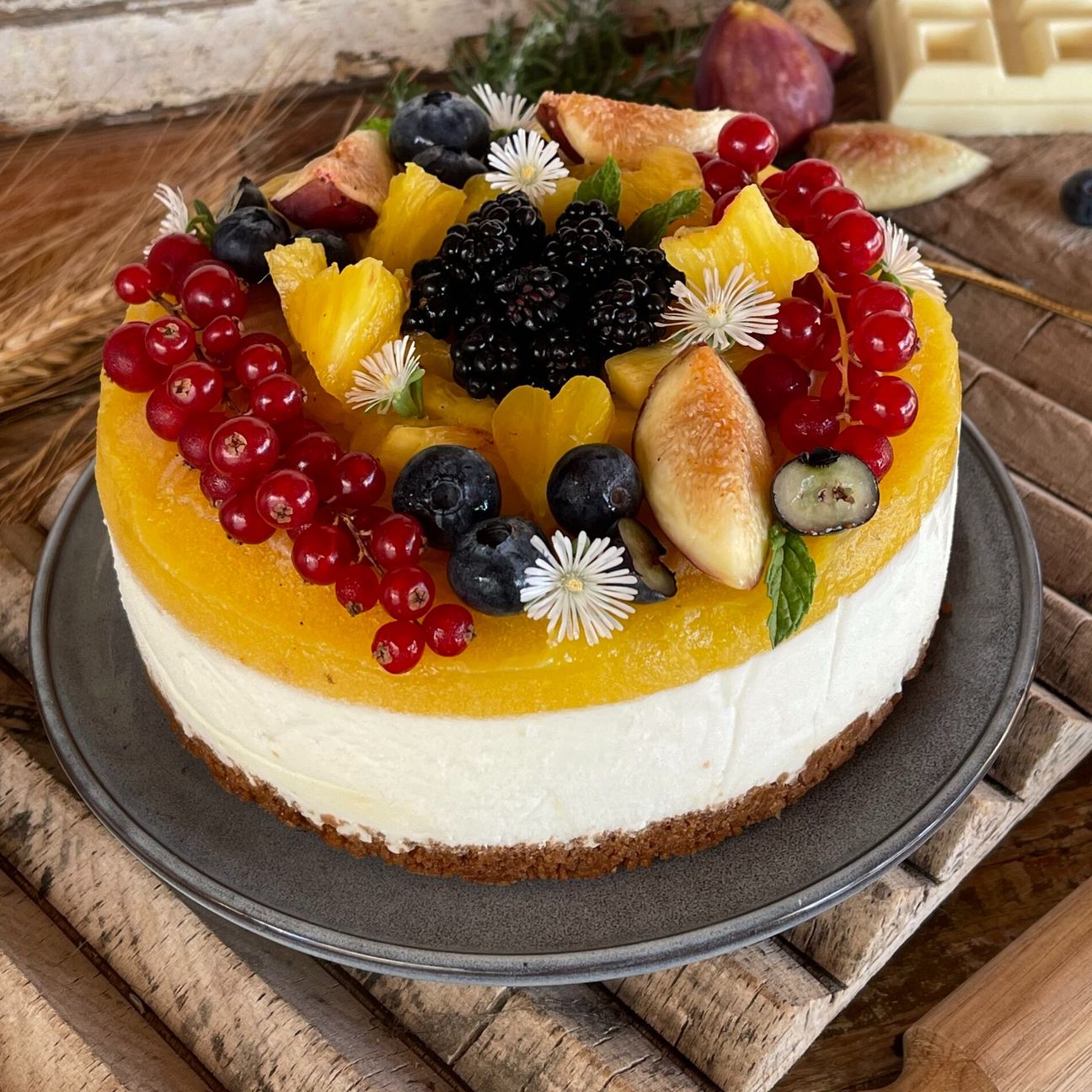 cheesecake all'ananas e cioccolato bianco