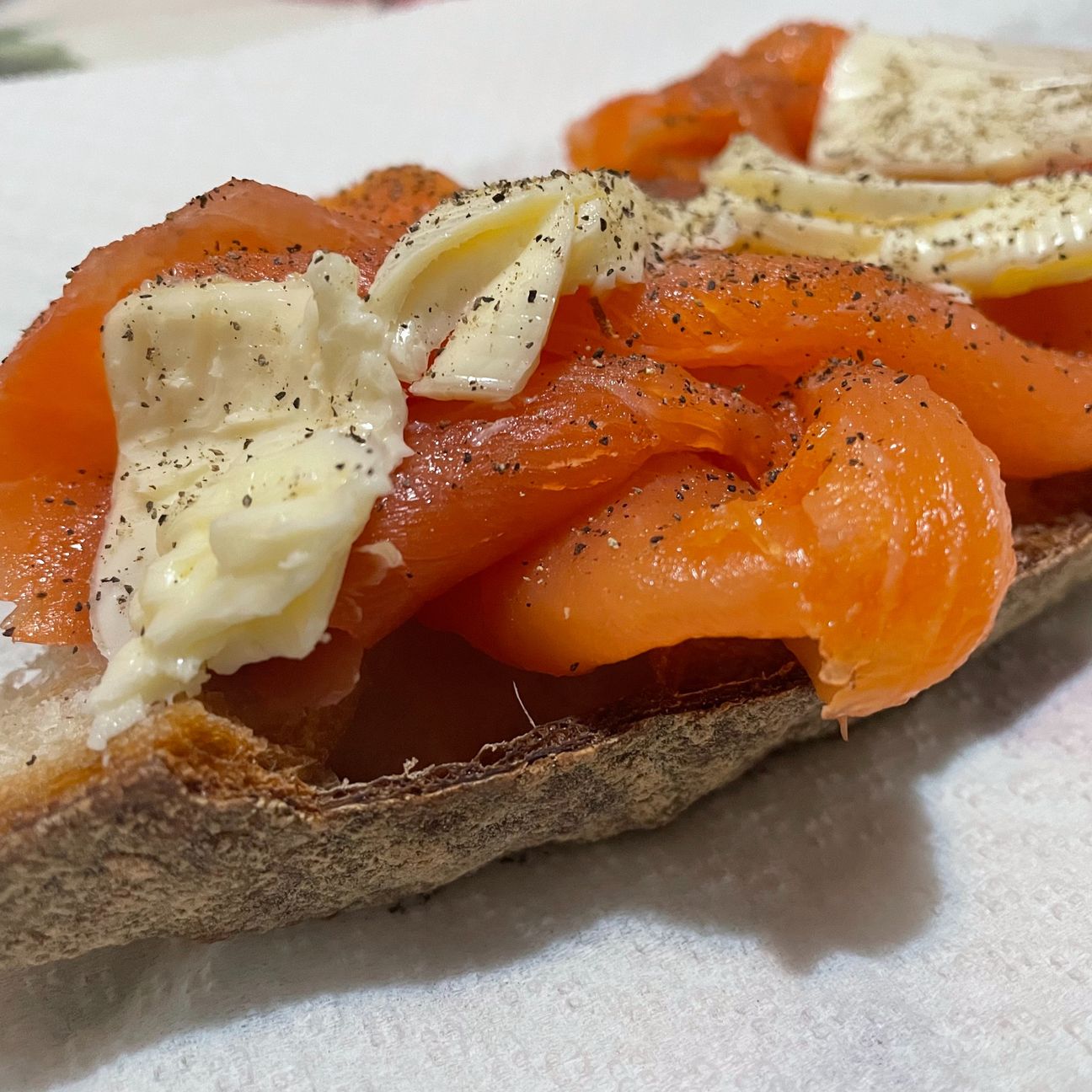 Bruschetta con salmone norvegese affumicato