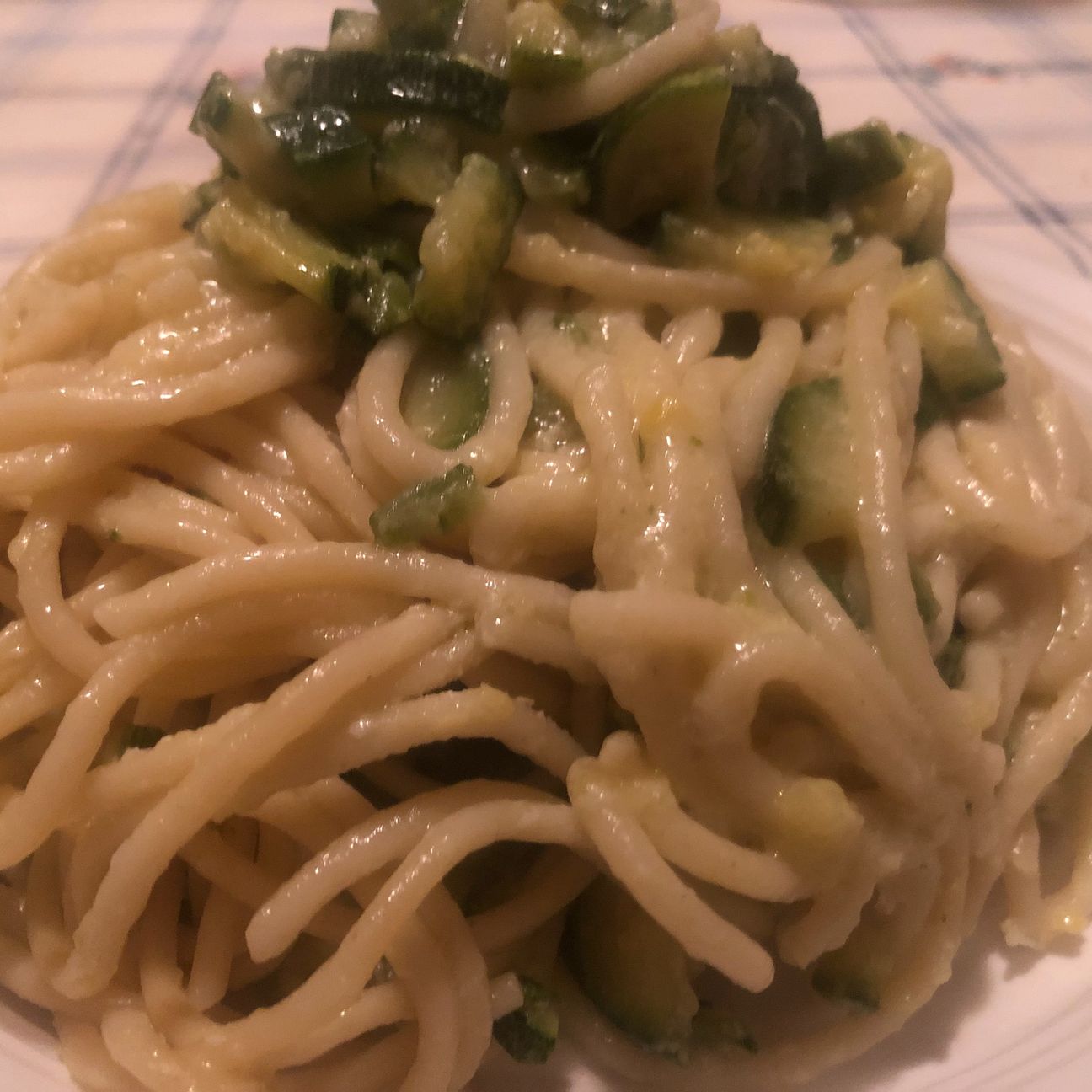 Spaghetto formaggio e zucchine
