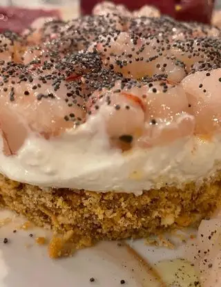 Ricetta Cheesecake con burrata , gamberi crudi e semi di papavero di marco.cauli