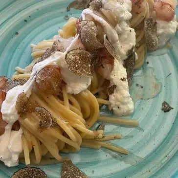 Ricetta Spaghetti con burrata, gamberi crudi e tartufo di marco.cauli
