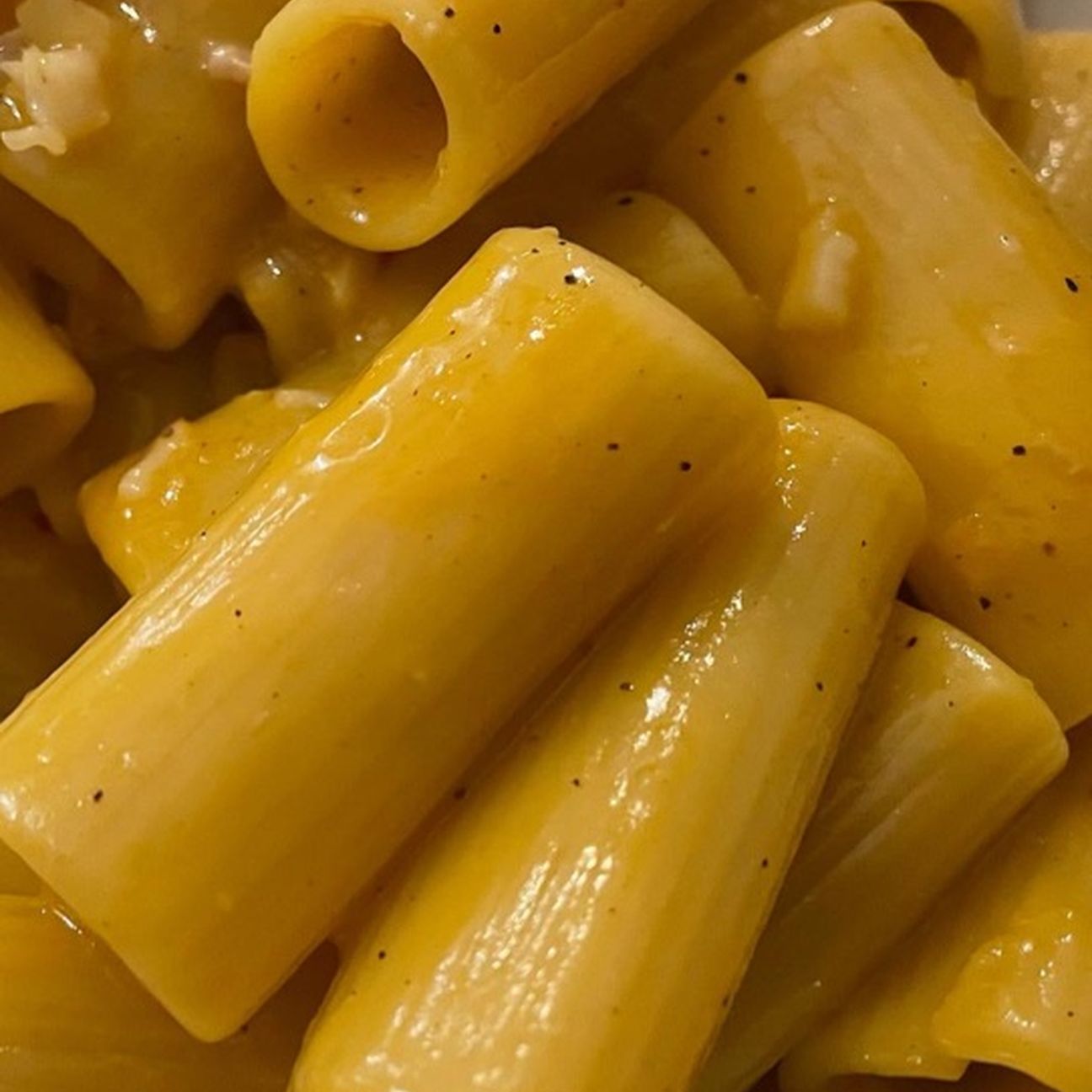 "La CarboMare" Pasta con uova e gamberi