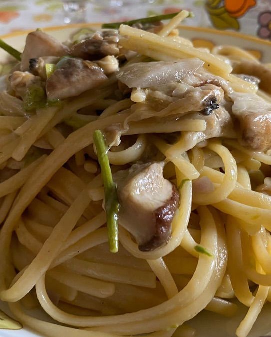 Vongole asparagi e funghi porcini