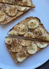 Ricetta Pane tostato con burro d'arachidi e banana