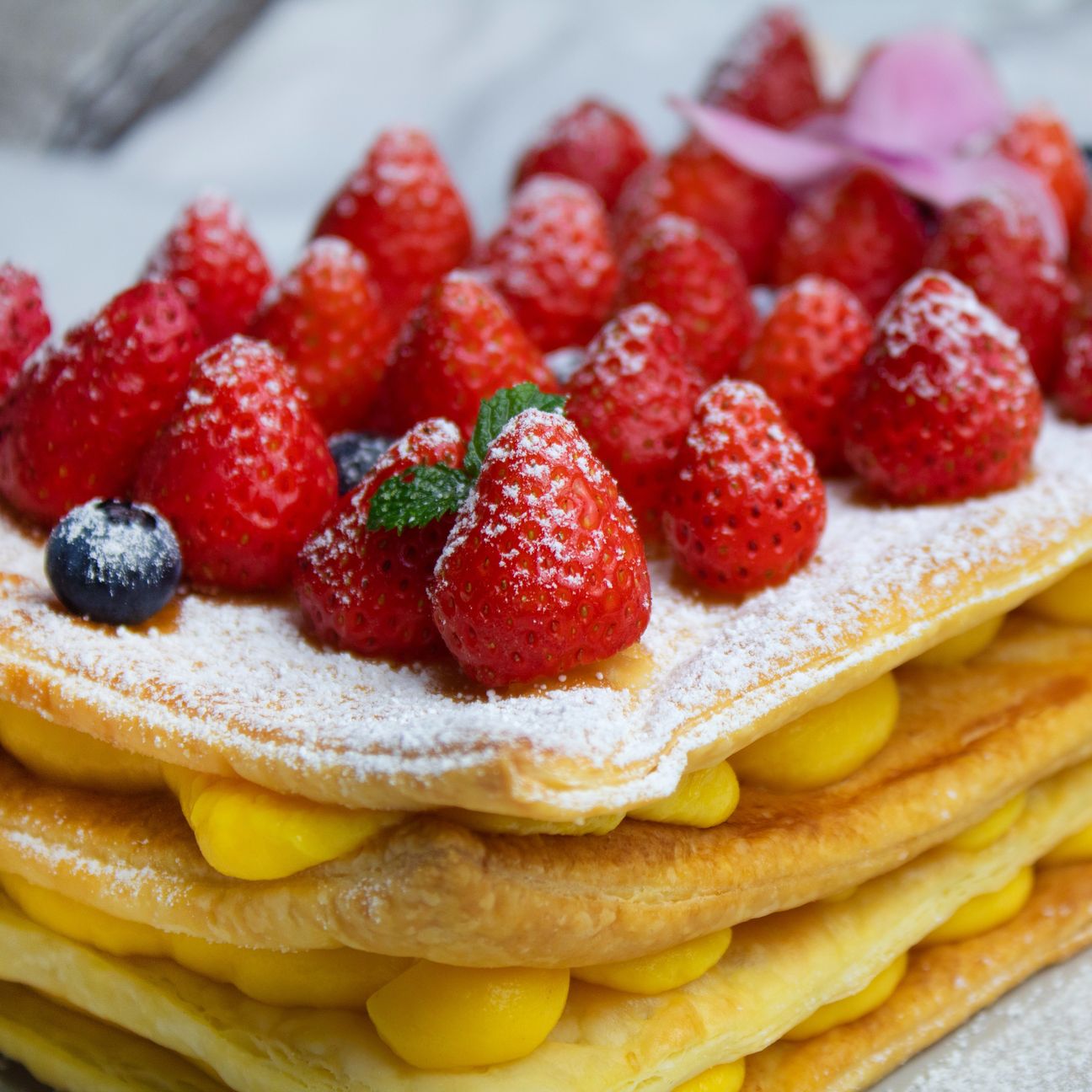 Millefoglie veloce ai frutti di bosco