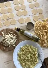 Ricetta Ravioli ripieni di formaggio al tartufo e patate