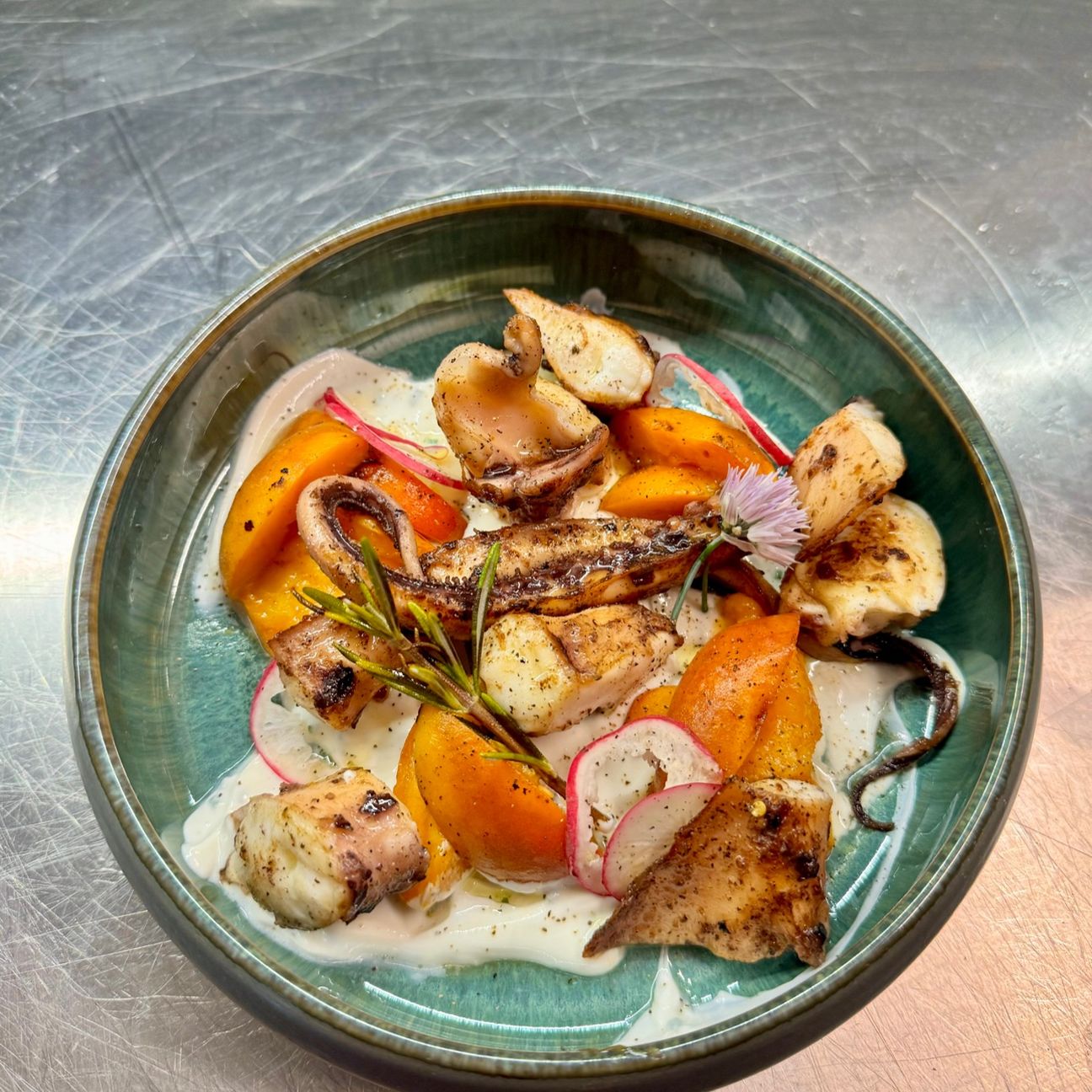 Polpo e albiccoche salate