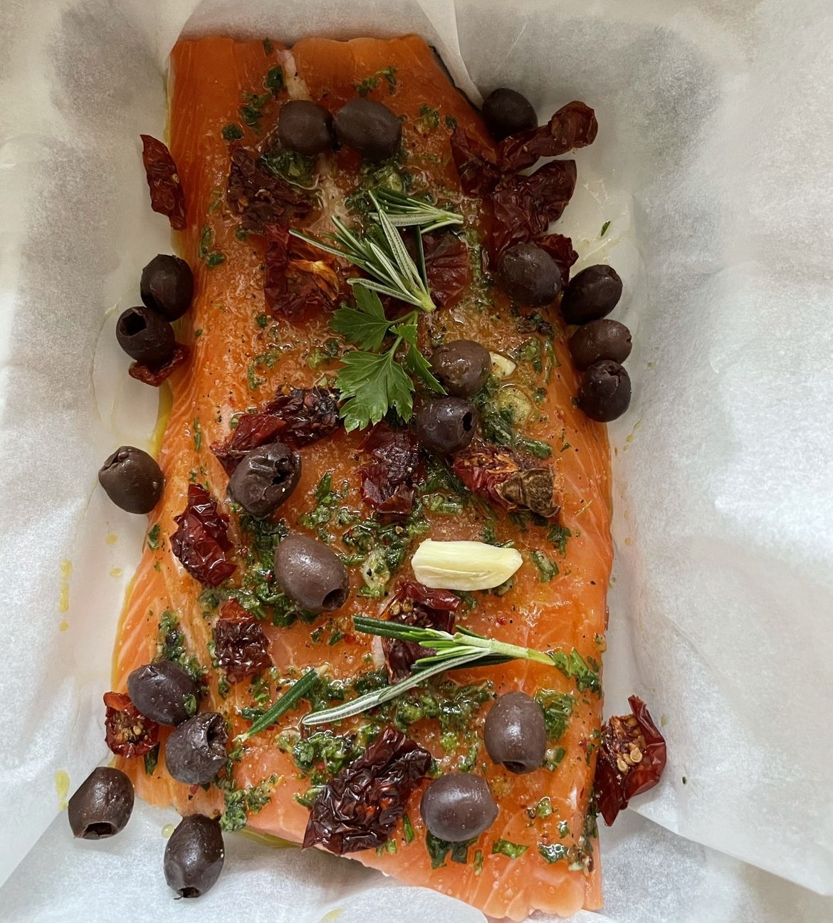 Trancio di salmone alla mediterranea