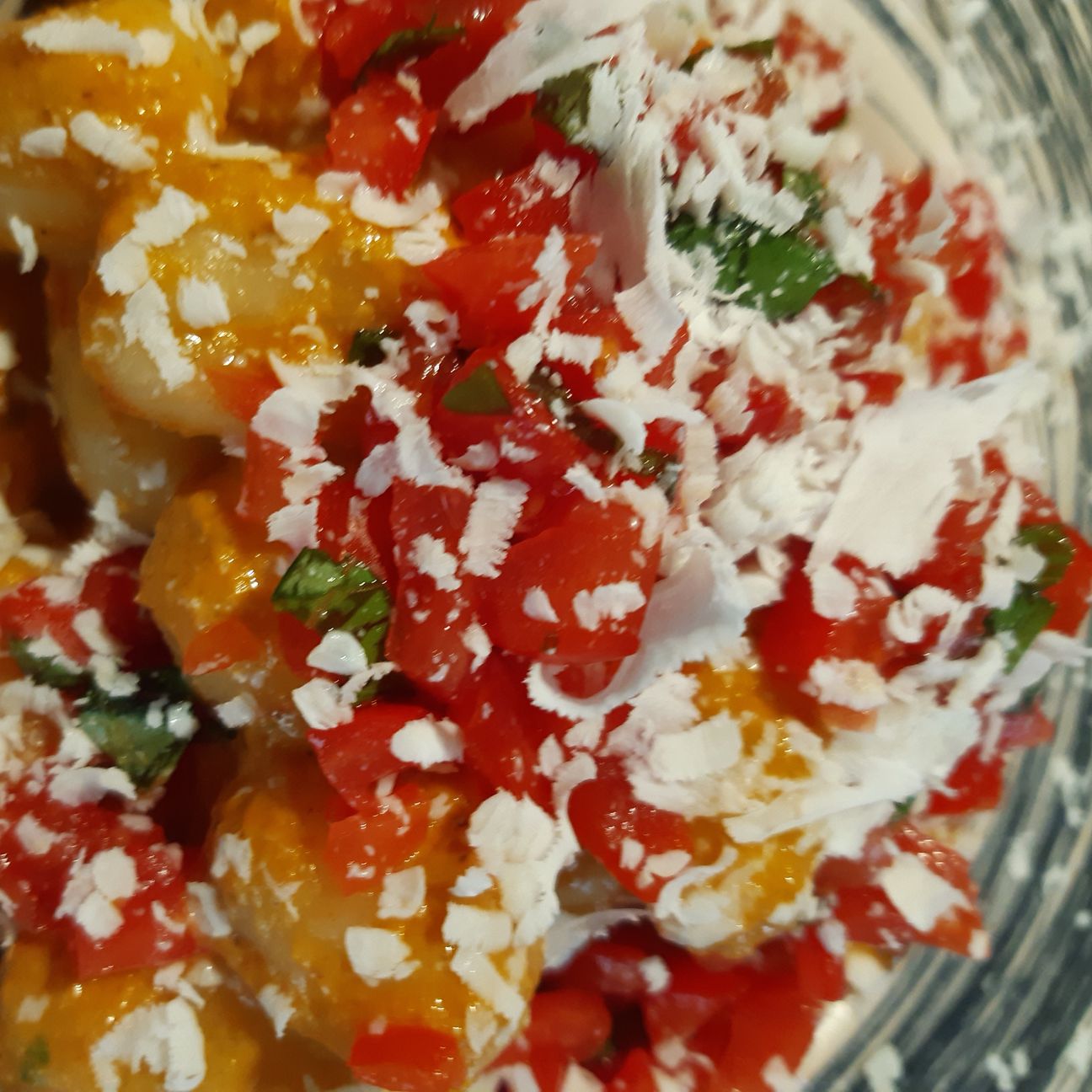 Gnocchi con mousse melanzana e ricotta salata