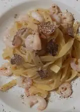 Ricetta Tagliatelle al tartufo bianco e gambero rosa