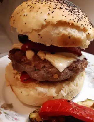 Ricetta Hamburger con zucchine,peperone e cipolla di domenico.sant