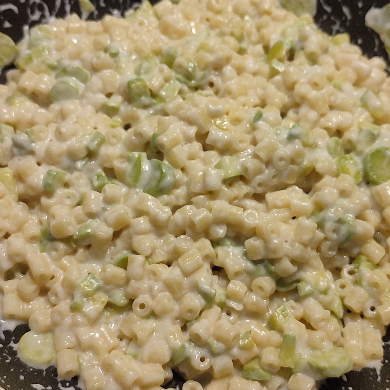 Pasta con zucchine e crema al latte