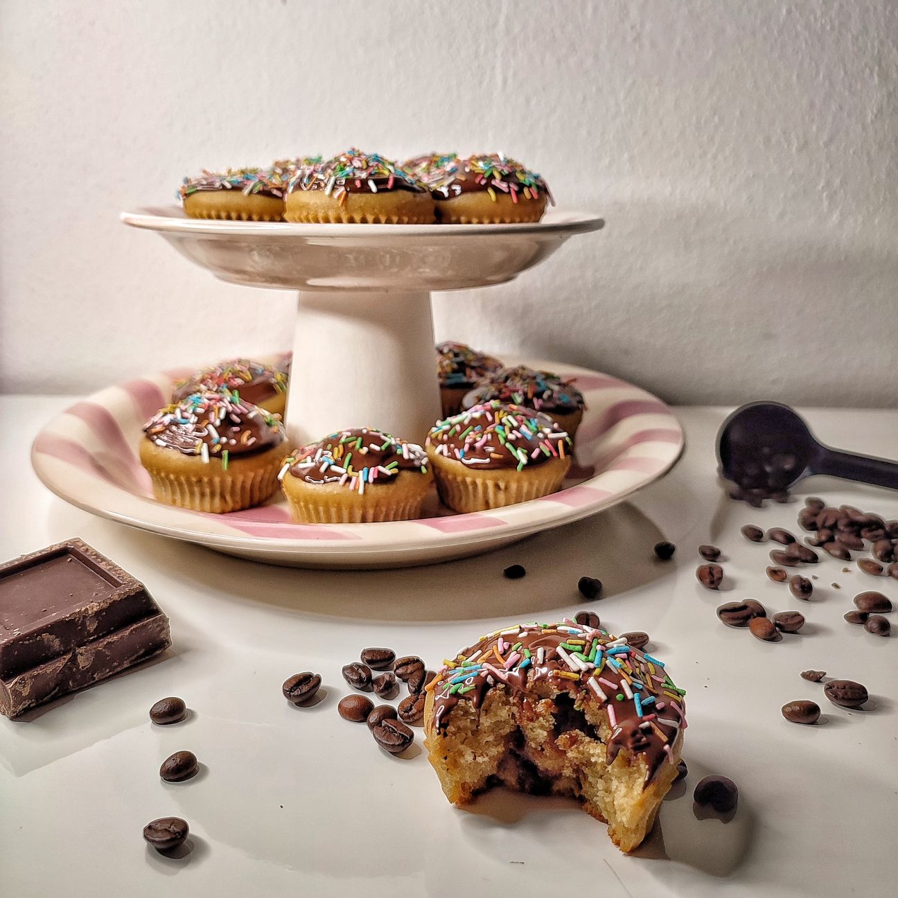 Muffin yogurt e caffè glassati al cioccolato 🍫