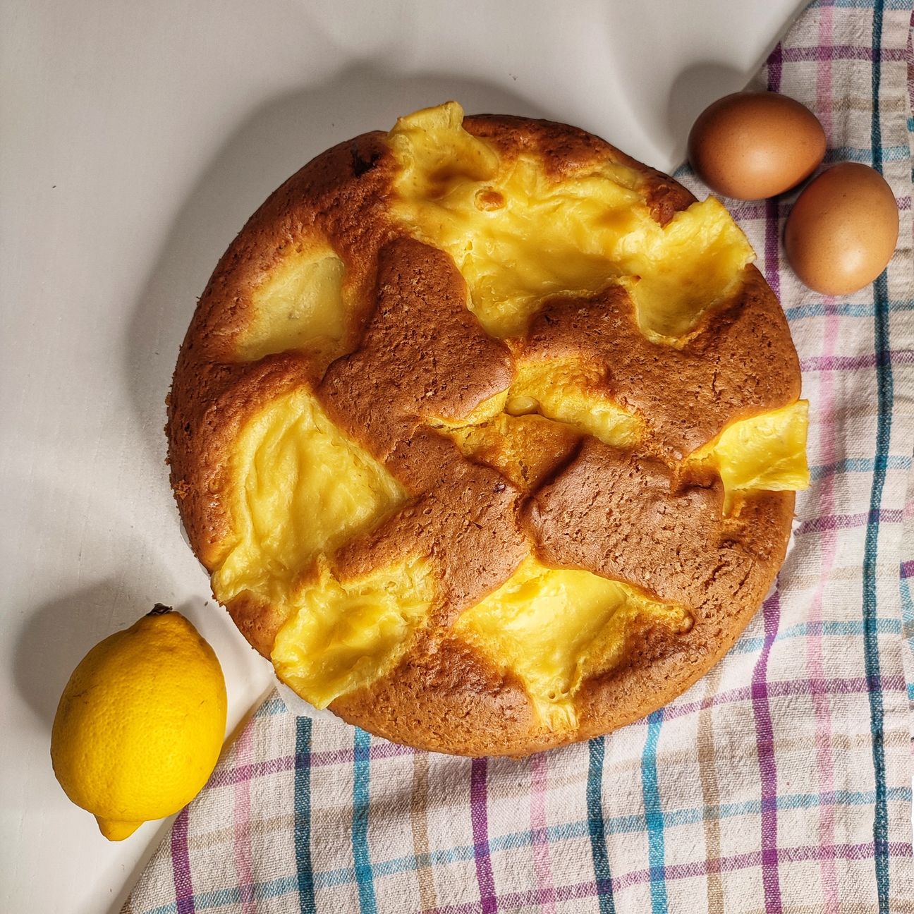 Torta nua alla crema