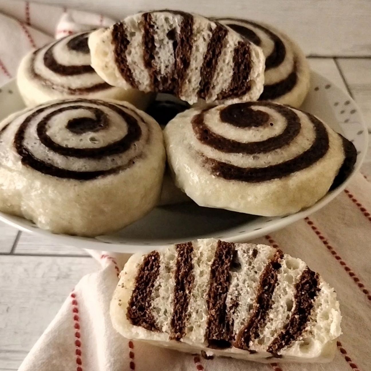 Mantou bicolore