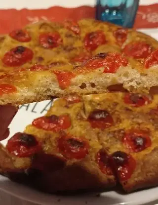 Ricetta Focaccia con pomodorini con farina gluten free di MariaLaPrecisa