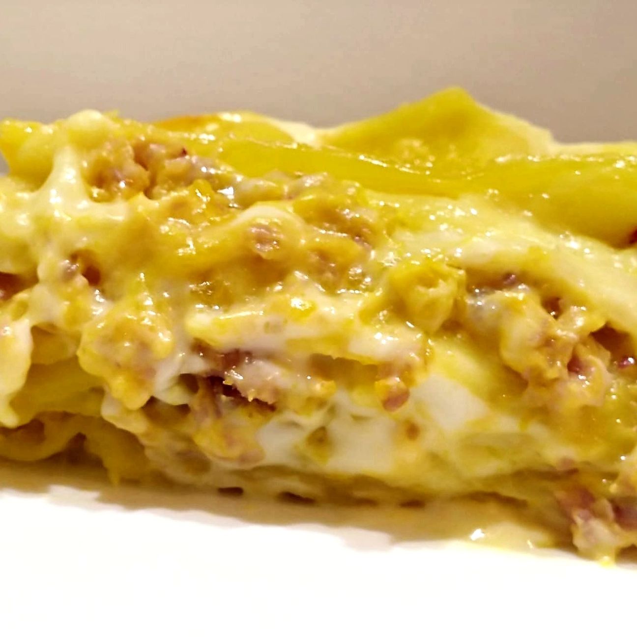 Lasagna con zucca e salsiccia