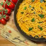 Ricetta Spaghettoni XXL con crema di pomodorini