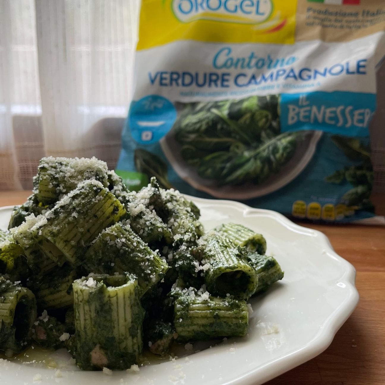 Pasta con crema di verdura e pancetta