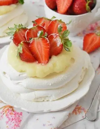 Ricetta Mini pavlova con fragole e lemon curd di Magda.B