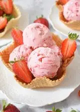 Ricetta Gelato con fragole e yogurt senza gelatiera