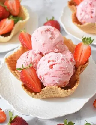 Ricetta Gelato con fragole e yogurt senza gelatiera di Magda.B
