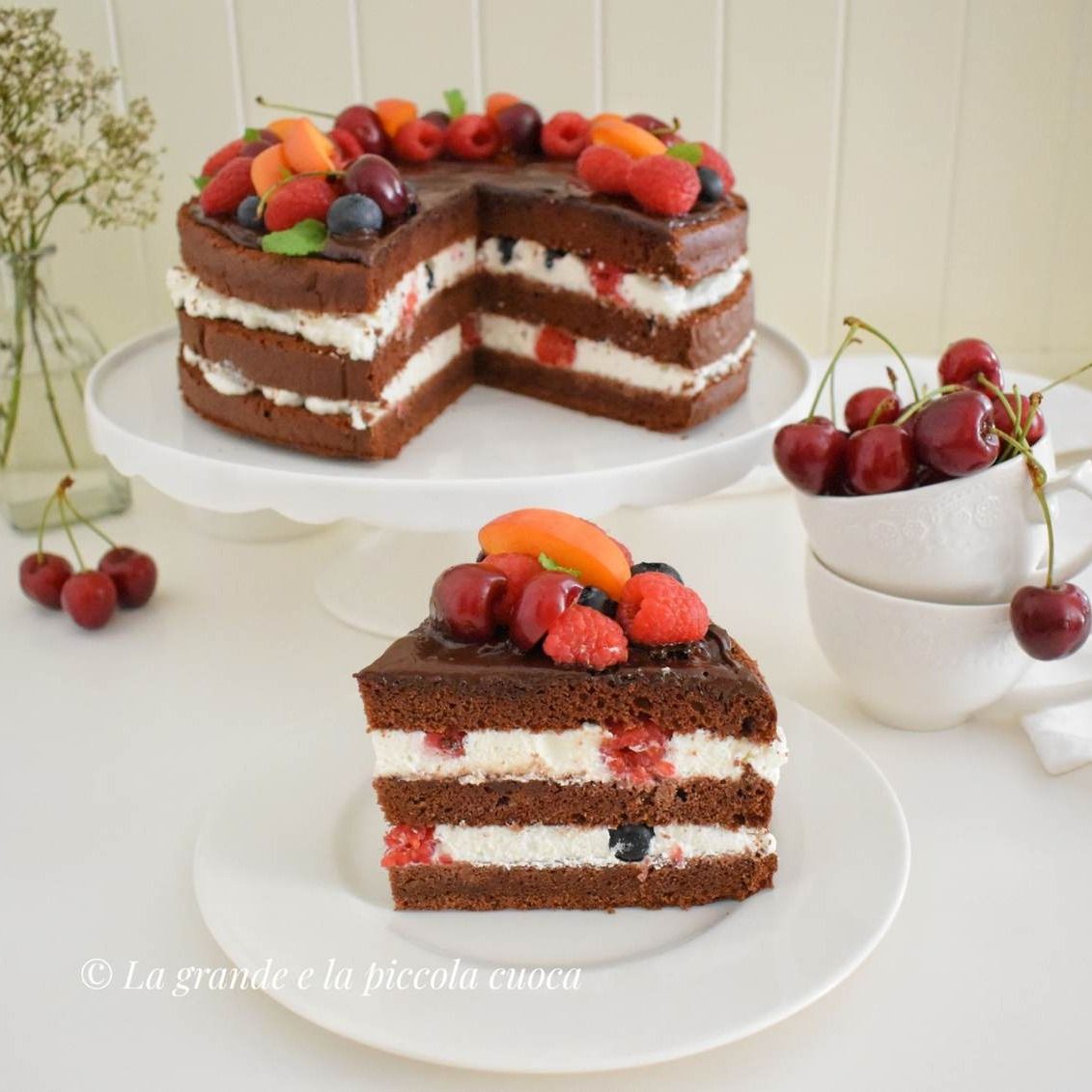 Devil’s food cake ai frutti di bosco